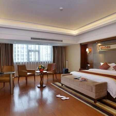 Отель Wenhua Herton Qionghai Экстерьер фото