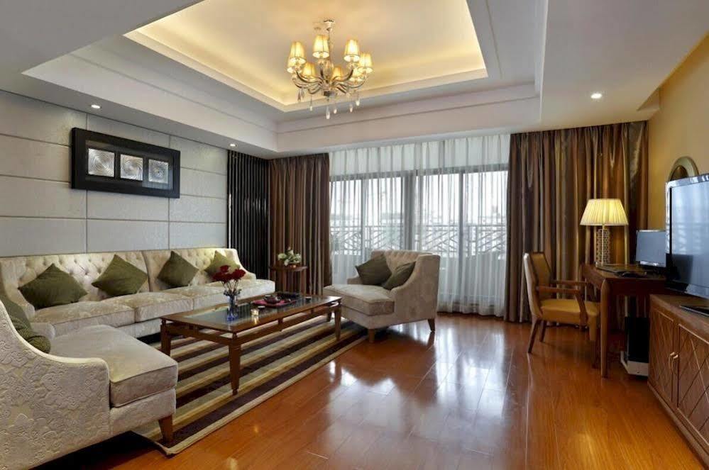 Отель Wenhua Herton Qionghai Экстерьер фото